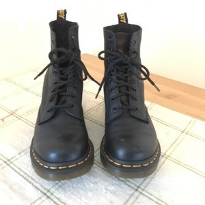 Dr Marten’s Women’s 1460 Pascal size 39 (8)